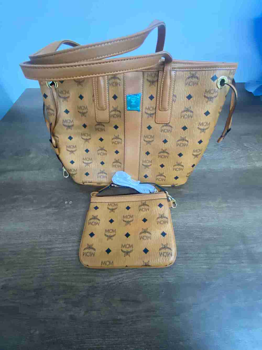 ✨ MCM Cognac Monogram Reversible Medium Shoulder Tote Bag - Picture 2 of 5